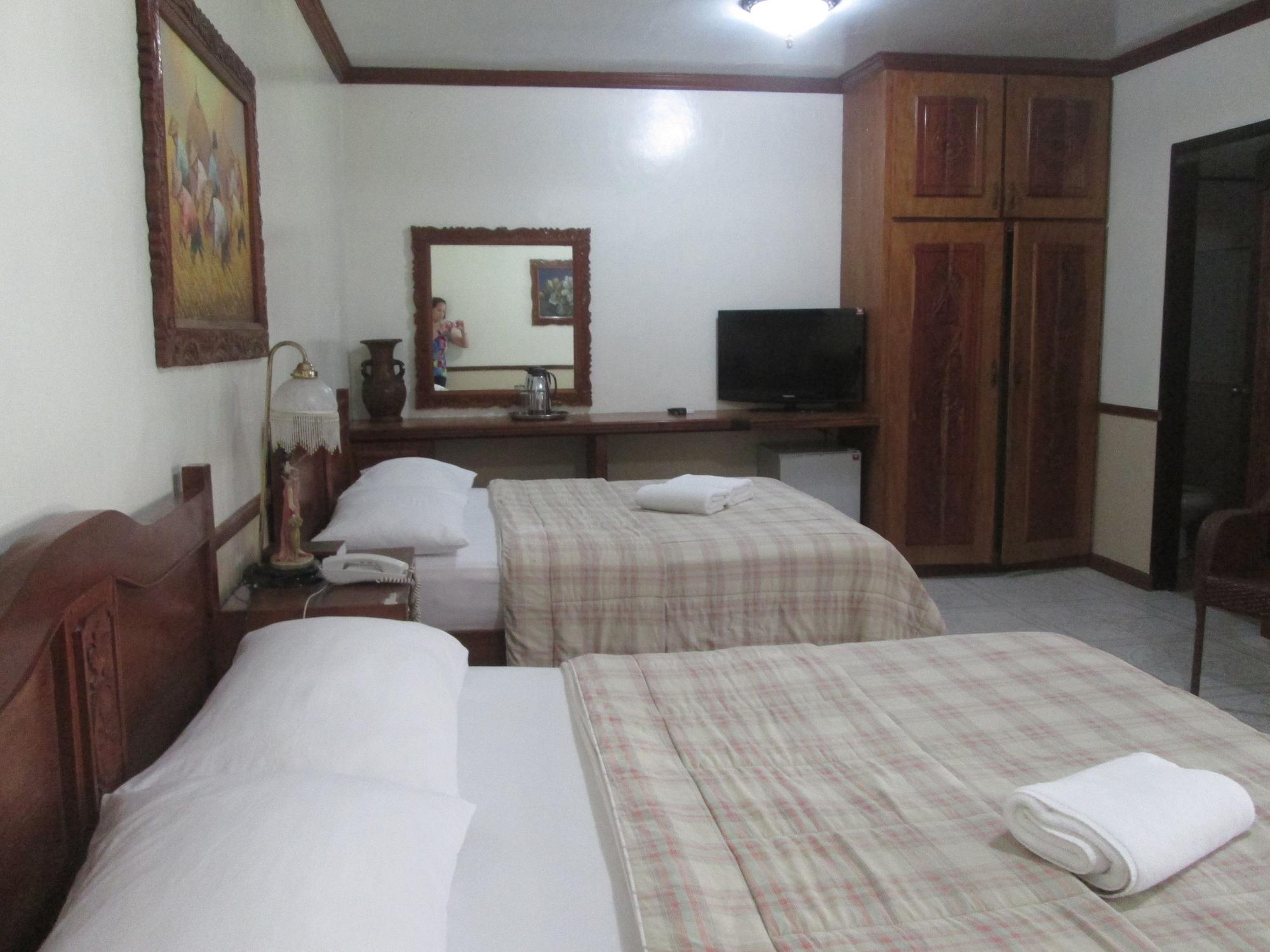 Tonglen Beach Resort Balabag  Exterior photo