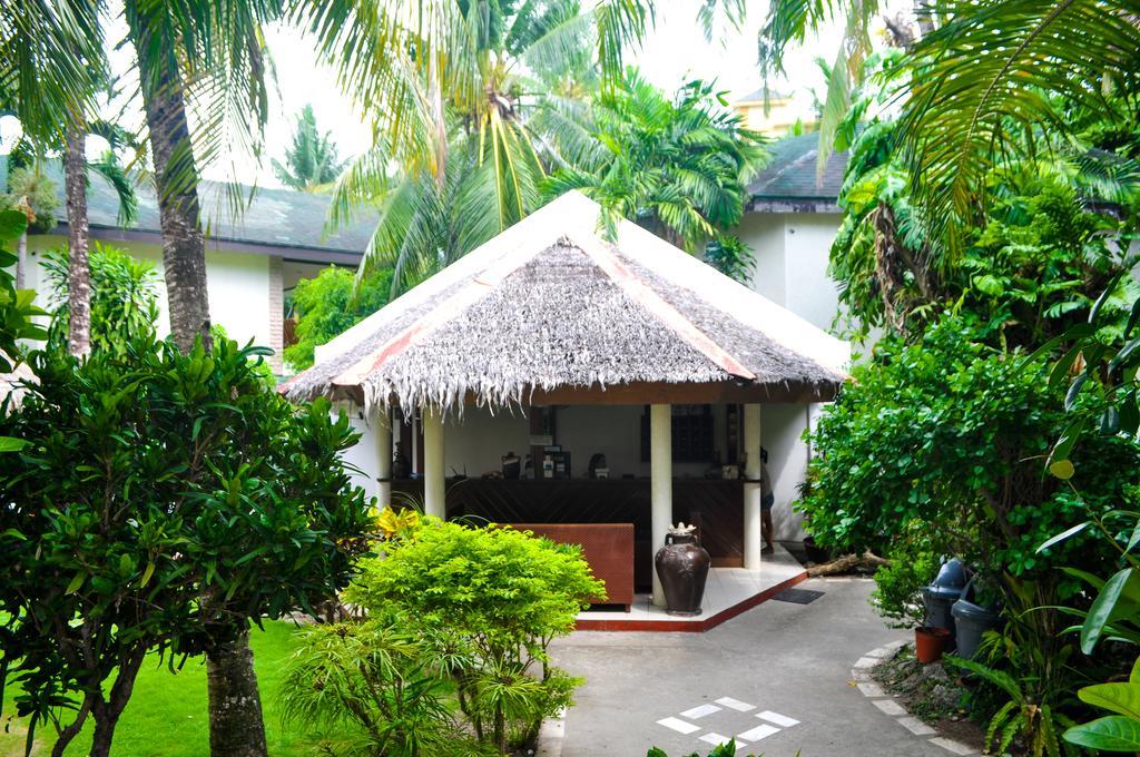 Tonglen Beach Resort Balabag  Exterior photo